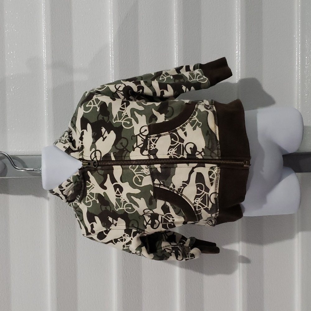 Old navy jacket‎ size 12-18 months